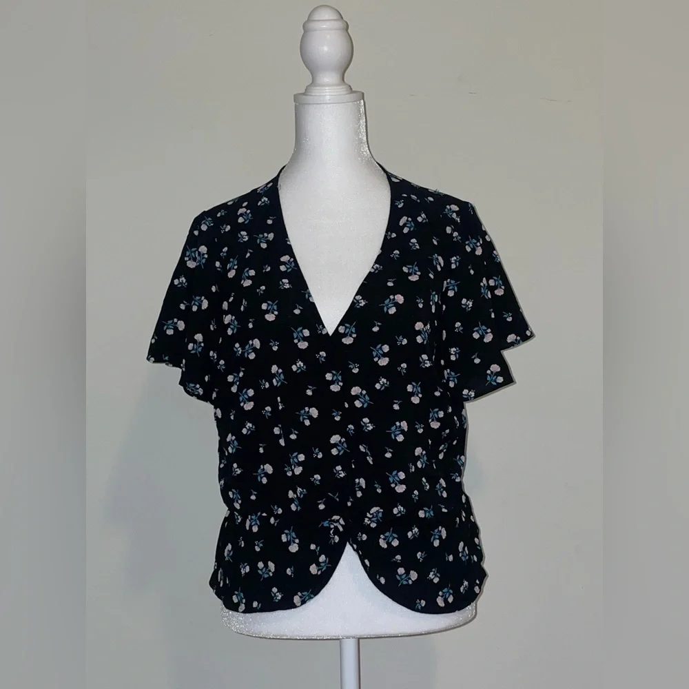 Floral top - Picture 1 of 7